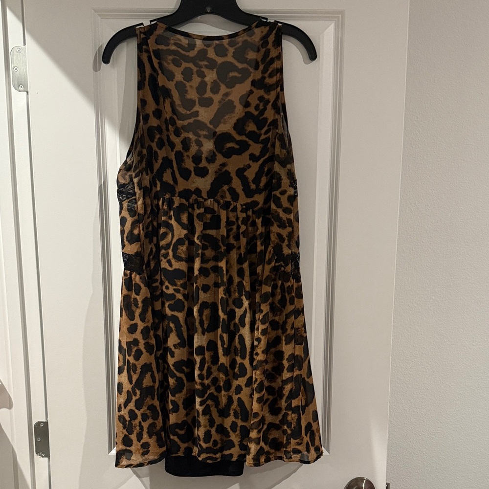 Express Leopard Print Maxi Dress - Picture 4 of 4